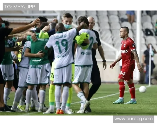 奥莫尼亚与奥林匹亚的精彩对决揭示足球战术与团队精神的完美结合